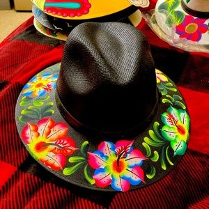 “Authentic Mexican “hand painted Panamá style hat!